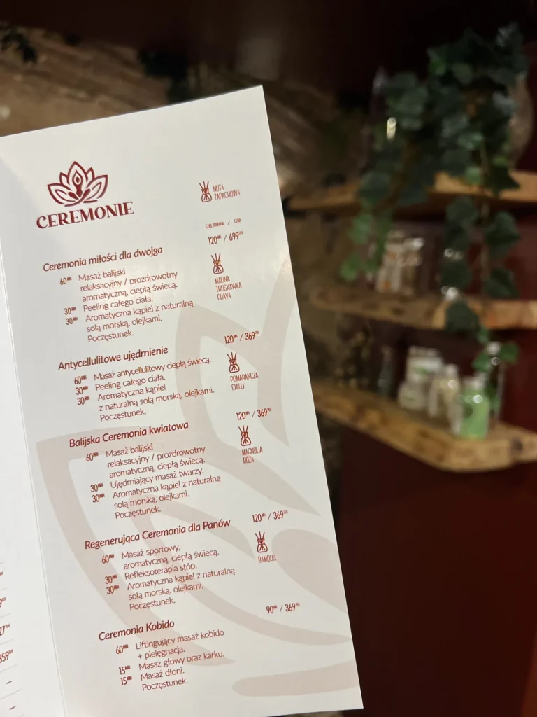 Strona drukowanego cennika z ofertą ceremonii SPA.